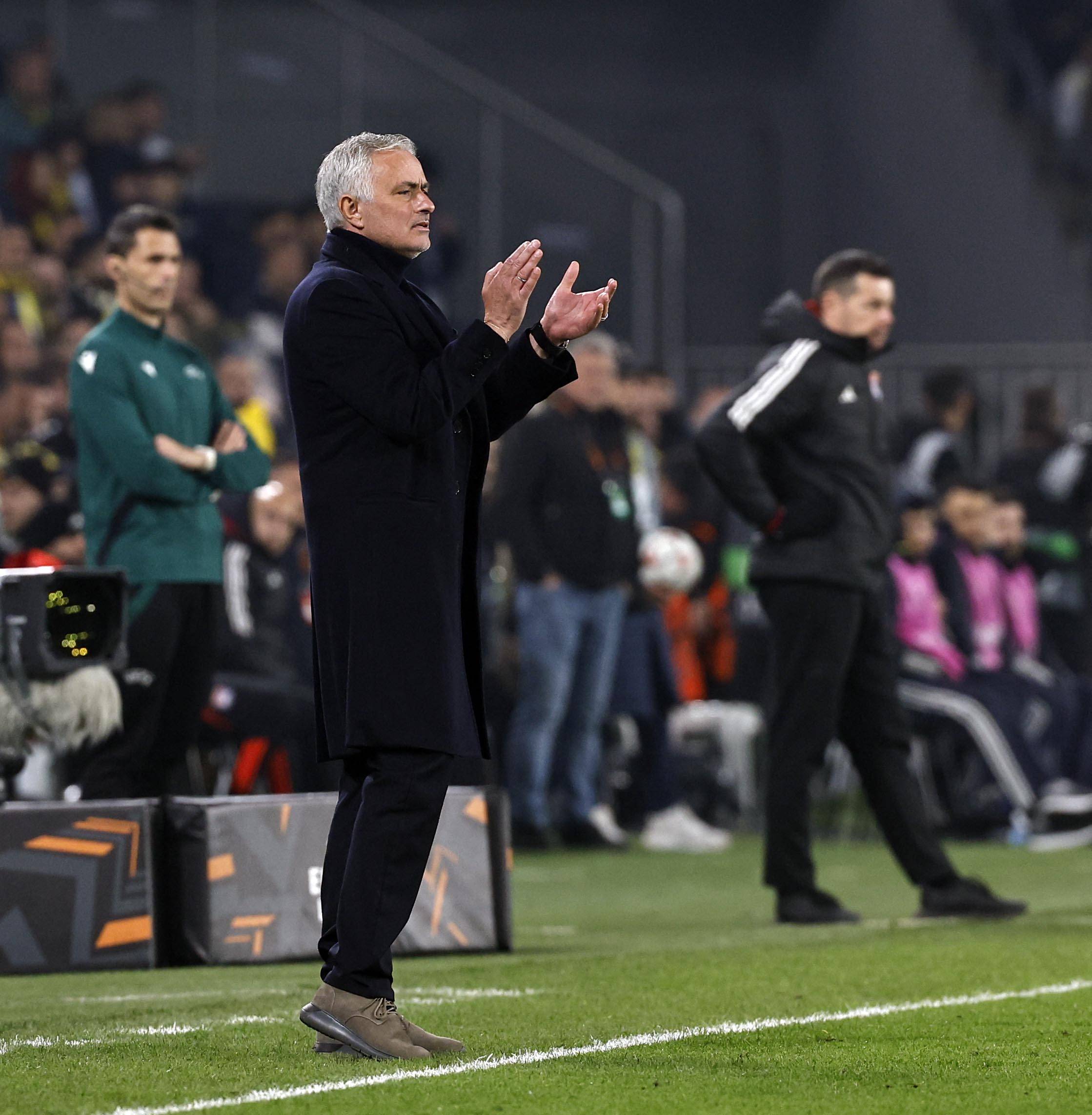 穆里尼奥公开批评球队表现疑似暗示下课压力加大的简单介绍