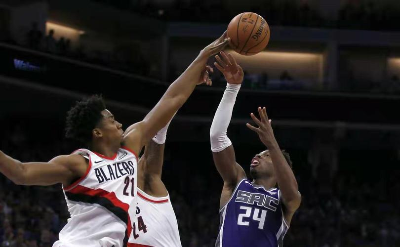 包含篮球明星展现神勇，率队获得胜利的词条