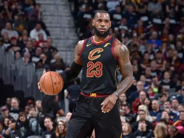 1xbet体育培训-包含沃尔成功复出，骑士队大胜雷霆的词条