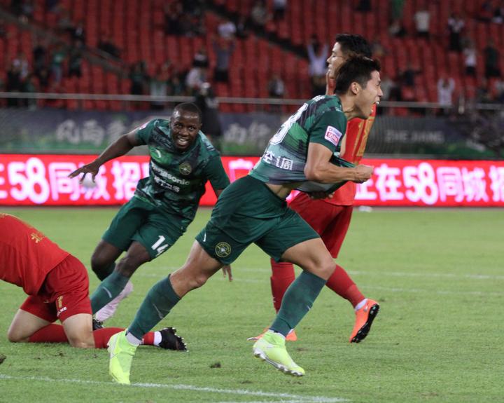 包含江苏舜天客场力克绿城，全取三分提升排名的词条